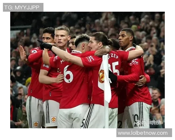 友谊赛激战拜仁与曼联平局红牌争议引发全场热议