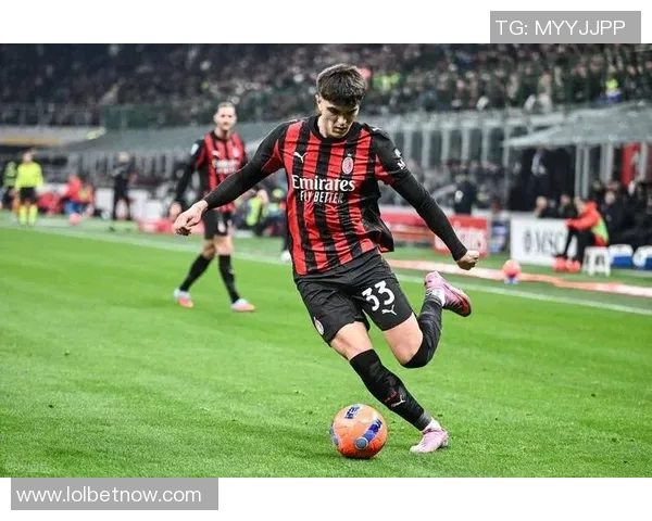 德甲精彩对决那不勒斯3-2逆转AC米兰帽子戏法点燃全场激情