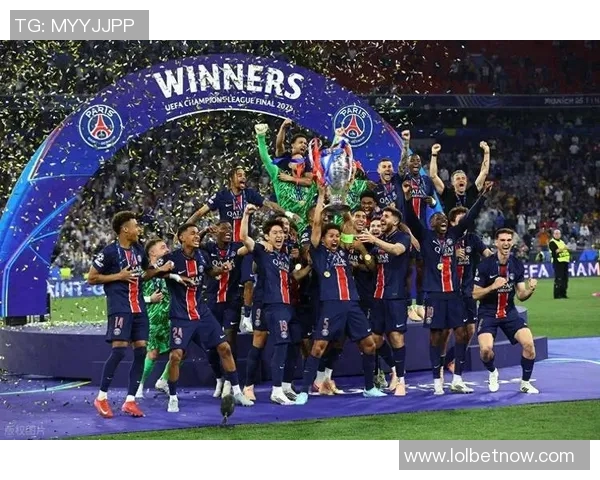 国米友谊赛大胜巴黎圣日耳曼精彩瞬间引发全场热烈反响 国米友谊赛大胜巴黎圣日耳曼精彩瞬间引发全场热烈反响